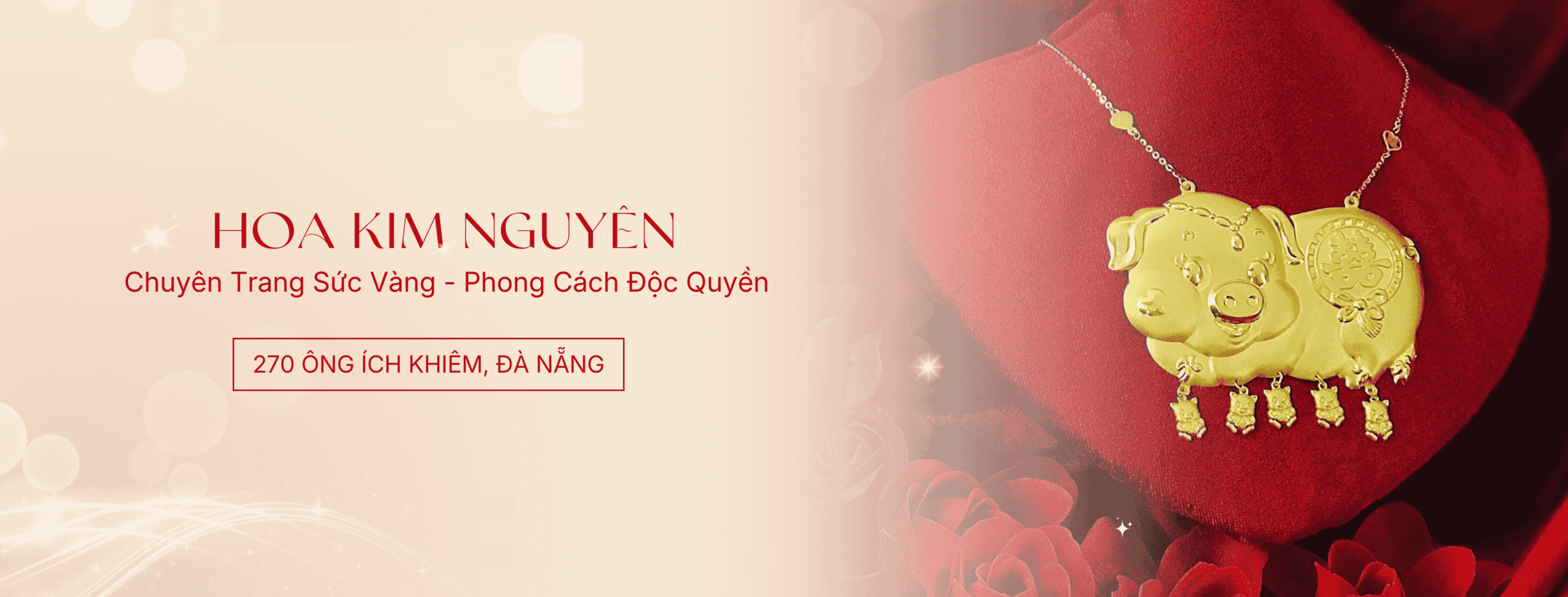 Không gian trưng bày sản phẩm sang trọng tại showroom Vàng Ngọc Hà
